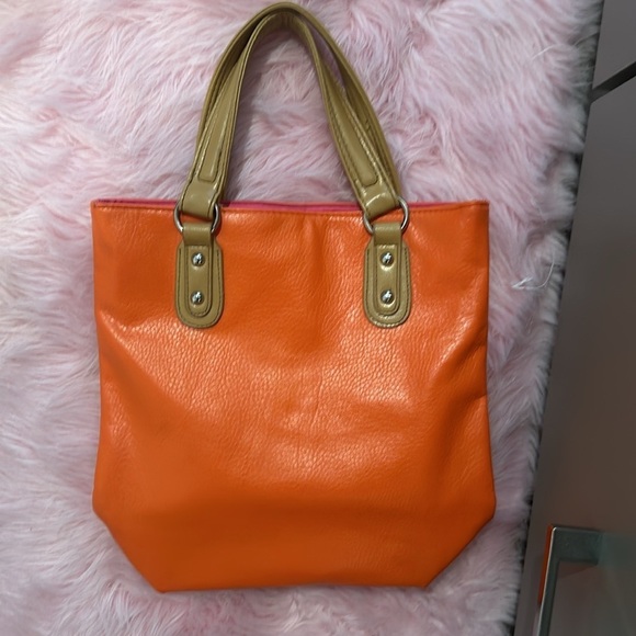 4 handbags 3 unbranded 1 is Rosetti for the price of one - Picture 4 of 5